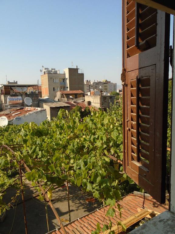 Lotus Garden Hostel Izmir Exterior foto